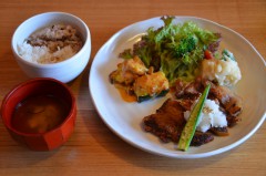 20130603豚肉の生姜みそ焼きとズッキーニのグリル